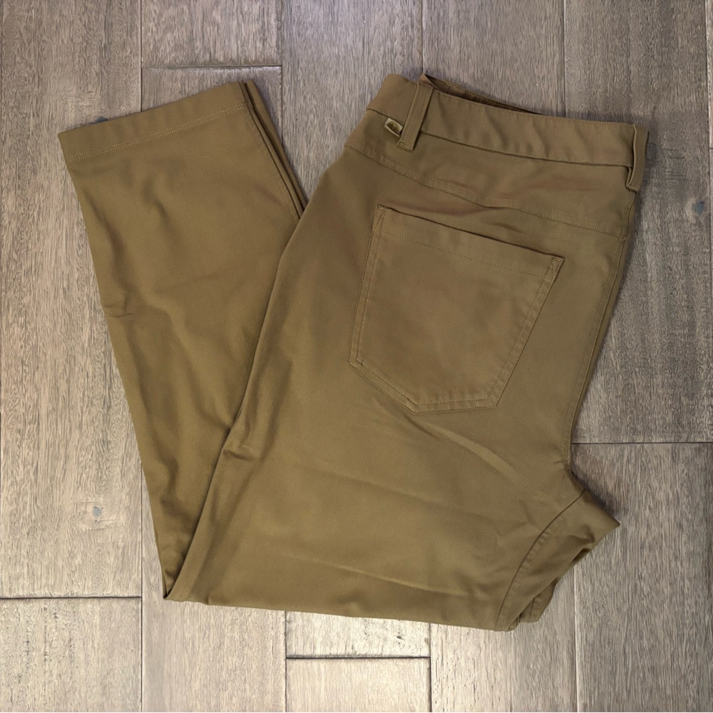 Men’s Lululemon Slim Fit Pants